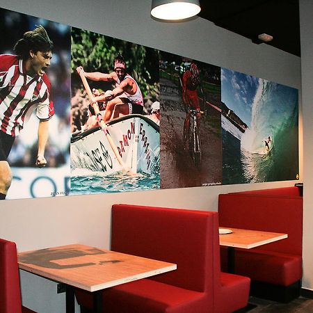 Mundaka Hostel & Sports Cafe Kültér fotó