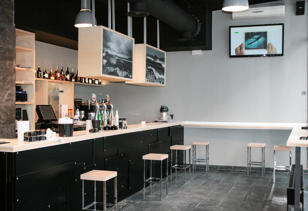 Mundaka Hostel & Sports Cafe Kültér fotó