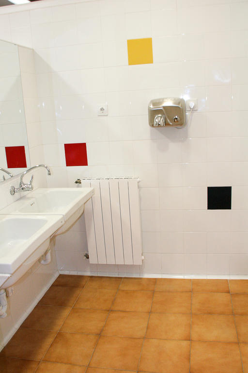 Mundaka Hostel & Sports Cafe Szoba fotó